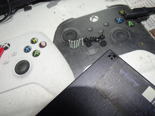 Sony PS2 Delgado Marcado/Rayado Intacto Negro Inferior Tornillos Tapas y Tornillos-LEER TODO - Imagen 10 de 10