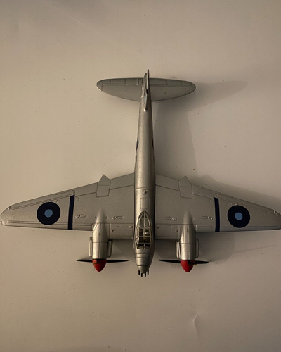 L259E Corgi No: AA32806 DH Mosquito FBVI - RAF 211 Squadron LTD 2373 / 3100 1:72 - Picture 5 of 6