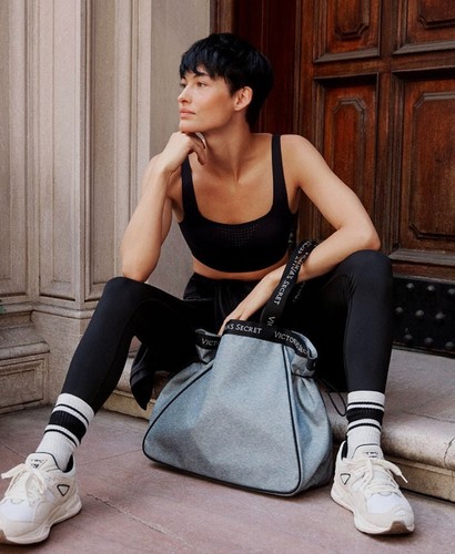 NWT VICTORIA'S SECRET SPORT CINCH GRAY ZIPPER LOGO HANDLE STRAP GYM TOTE BAG - Picture 7 of 8