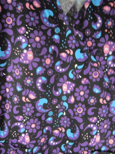 Amanda Scrubs Multicolored Floral Cinch Back Faux Wrap Scrub Top Size S NWT - Picture 2 of 6