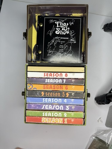 That 70s Show - Complete 32-Disc Gift Set DVD 2008 Extras Behind The Scenes - Picture 7 of 24