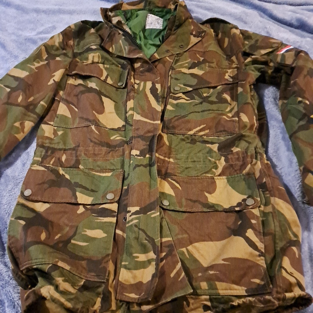 Picture 2 of 9