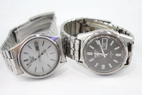 Vintage Seiko 5 Mechanical Watches Working x 2