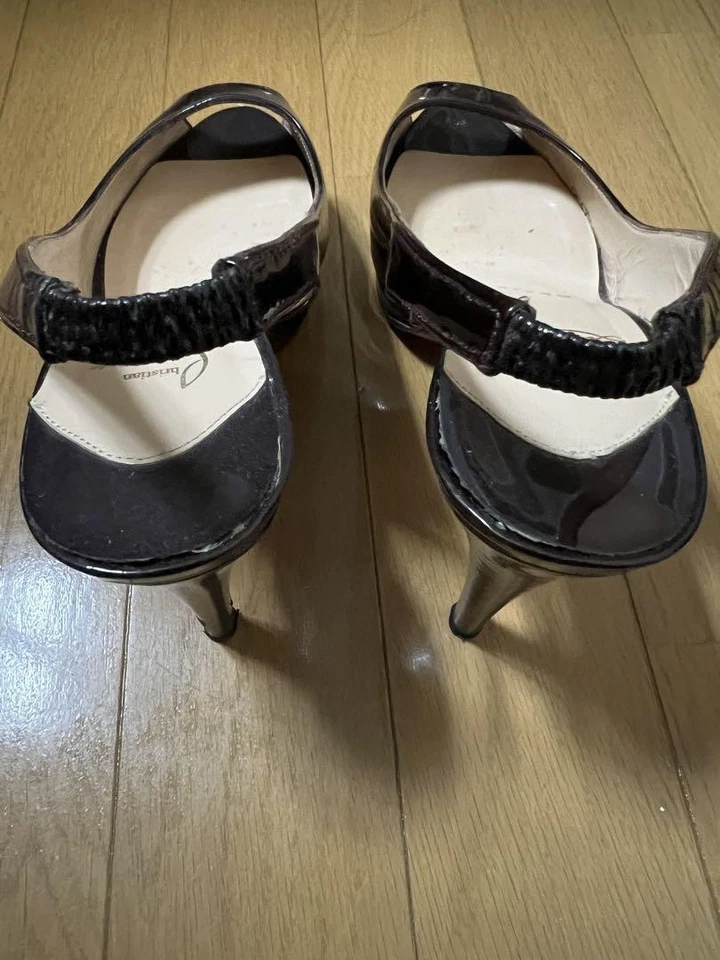 Christian Louboutin Puntera Abierta Tacones Altos Cuero Talla 37 EE. UU. Aproximadamente 7 Para Mujer Foto 4 de 4