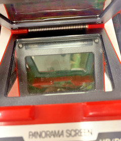 Mario,s Bombs Away Nintendo Game & Watch Panorama Screen 1983 Boxed