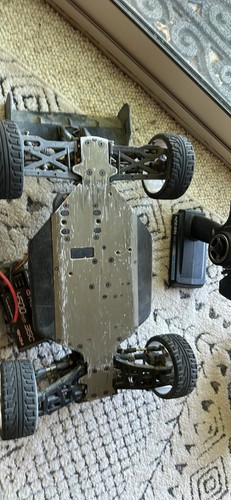 Team Associated RC8.2e 4WD Buggy 1/8 RC Buggy RTR - Bild 4 von 6