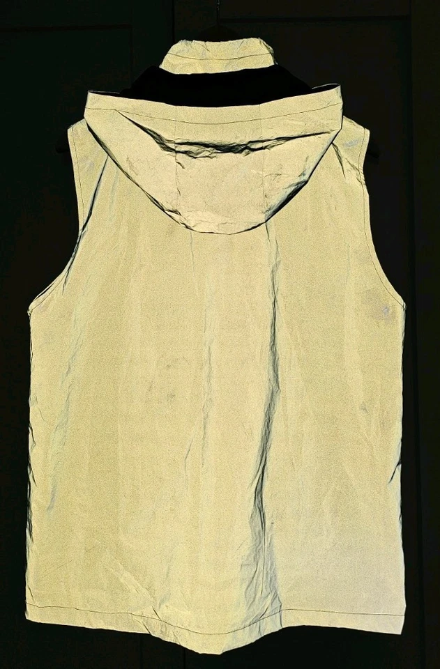 Unisex reflective/iridescent hooded utility vest - Image 4 of 4