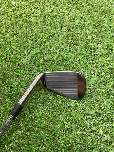 Wilson Deep Red 8 Iron - Picture 2 of 6