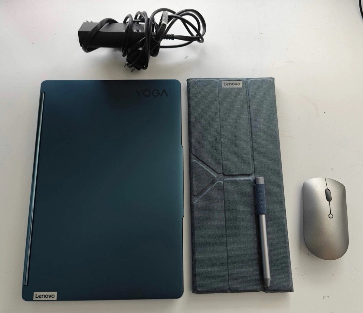 Lenovo Yoga Book 9i - Dual Screen OLED Touch - i7-1355U