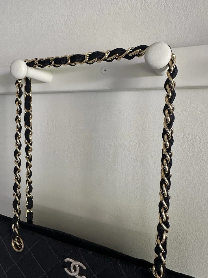 Auténtico bolso de hombro vintage años 90 CHANEL Matelasse cadena tela nailon negro dorado CC Foto 4 de 4