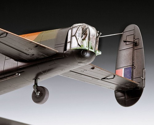 Revell Lancaster B.III DAMBUSTERS Maßstab: 1:72 Artikelnummer: 04295 - Bild 2 von 8