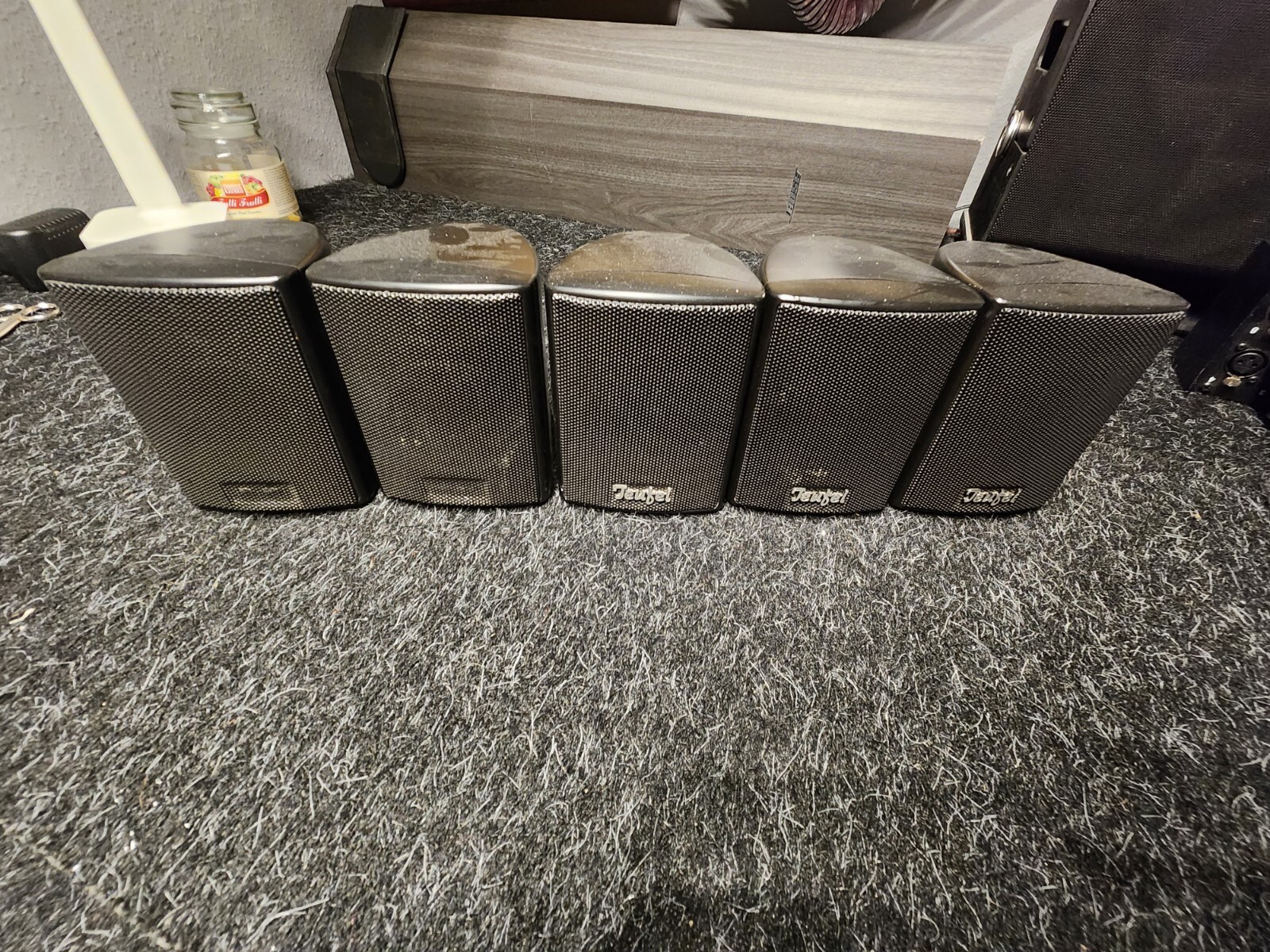 Teufel Ce 500SW Aktiver Subwoofer mit 5 Sateliten Lautsprechern 5.1