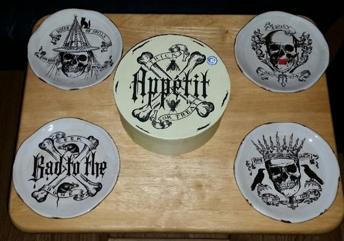 Dept 56 Set of 4 Halloween Skull Appetizer Plates 6" - NEW - 第 1/2 張圖片