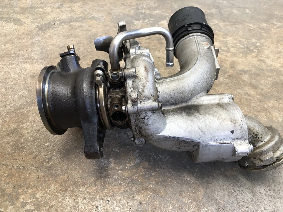 VW Volkswagen Beetle 2016 1,8 L turbo cargador Foto 2 de 4