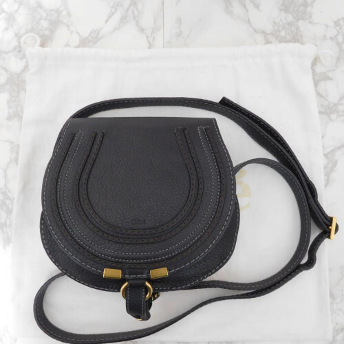 【関税＆送料込み】ChloAC \"Saddle Marcie\" Crossbody Bag Chloe Marcie Medium Saddle Bag in Blue Indigo Satchel