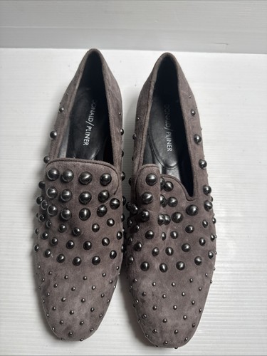 Donald J PLINER Size 7M Women’s Loyd Studded Gray Suede Leather Loafers - Bild 1 von 10
