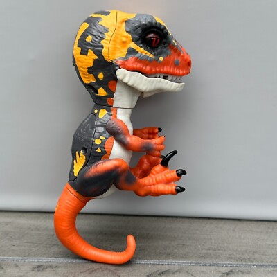 WowWee Fingerlinge ungezähmt interaktiver Velociraptor Dinosaurier Raptor Blaze Orange