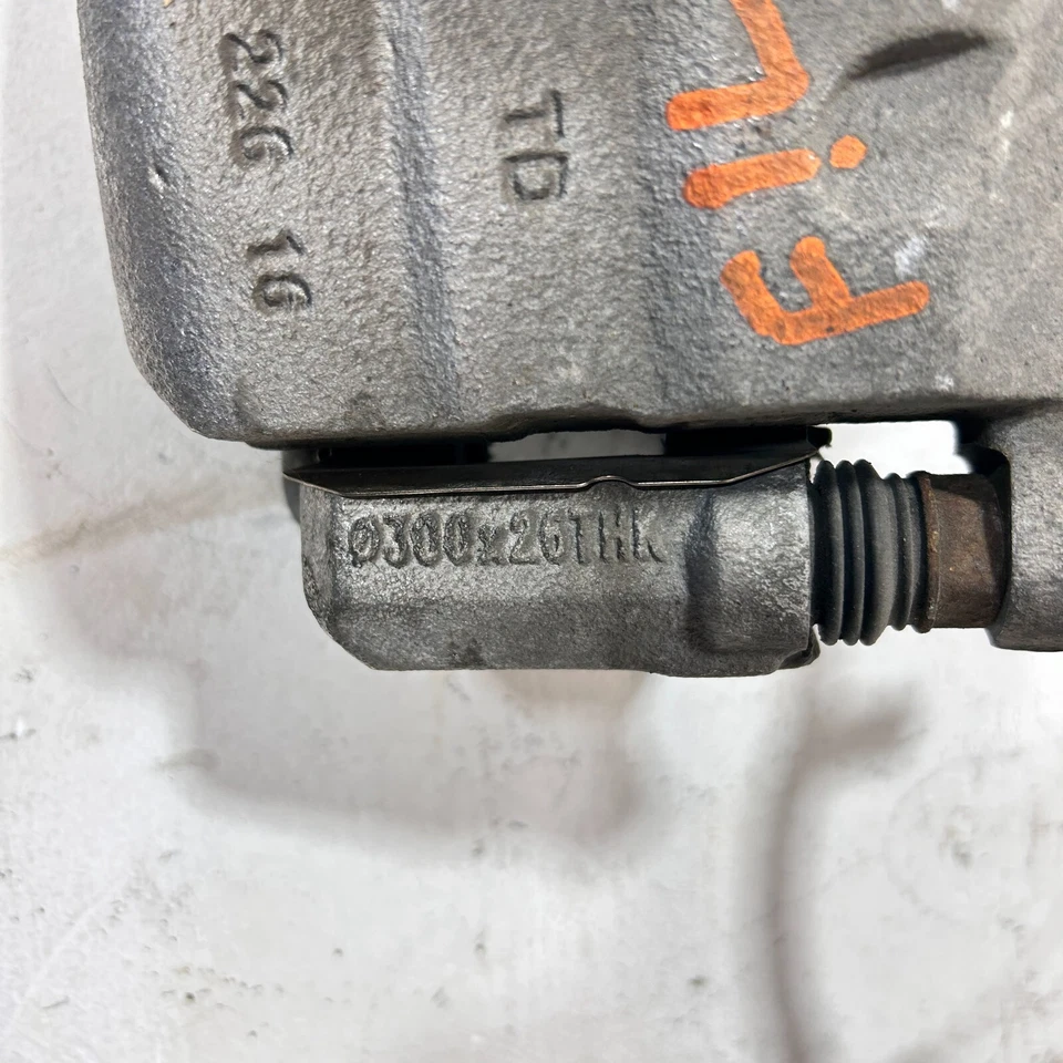 Pinza de freno de disco delantera izquierda/lado del conductor GMC Terrain 2018-2023 OEM Foto 3 de 4