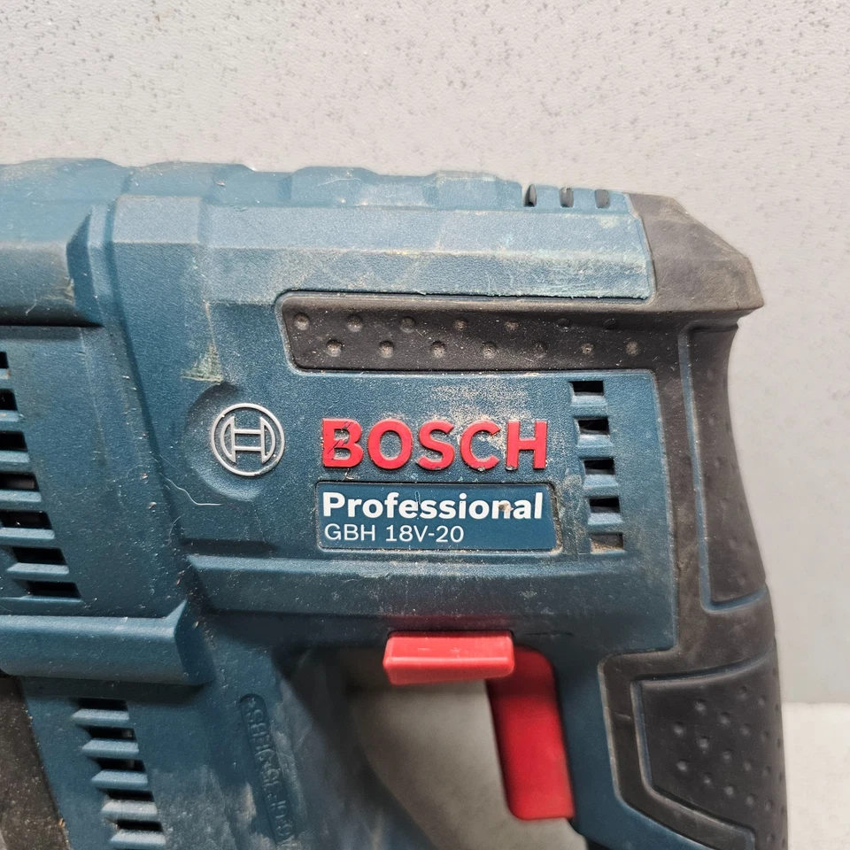Bosch GBH 18V-20 SDS-Plus Hammer Drill Body Only Spares or Repairs - Image 2 of 4