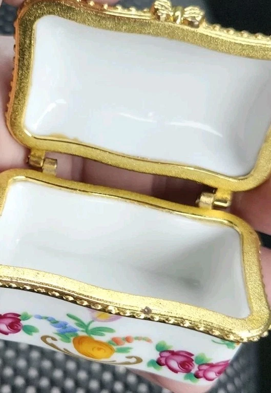 VINTAGE ~ BEAUTIFUL "IMPERIAL PORCELAIN JEWELRY BOX GOLD LEAF SCRIPTURE TRIM VTG - Image 4 of 4