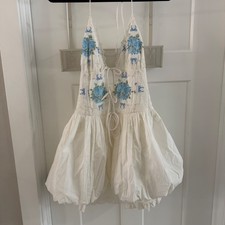 NWT For Love & Lemons McKinley White Blue Floral Bubble Hem Lace M Mini Dress