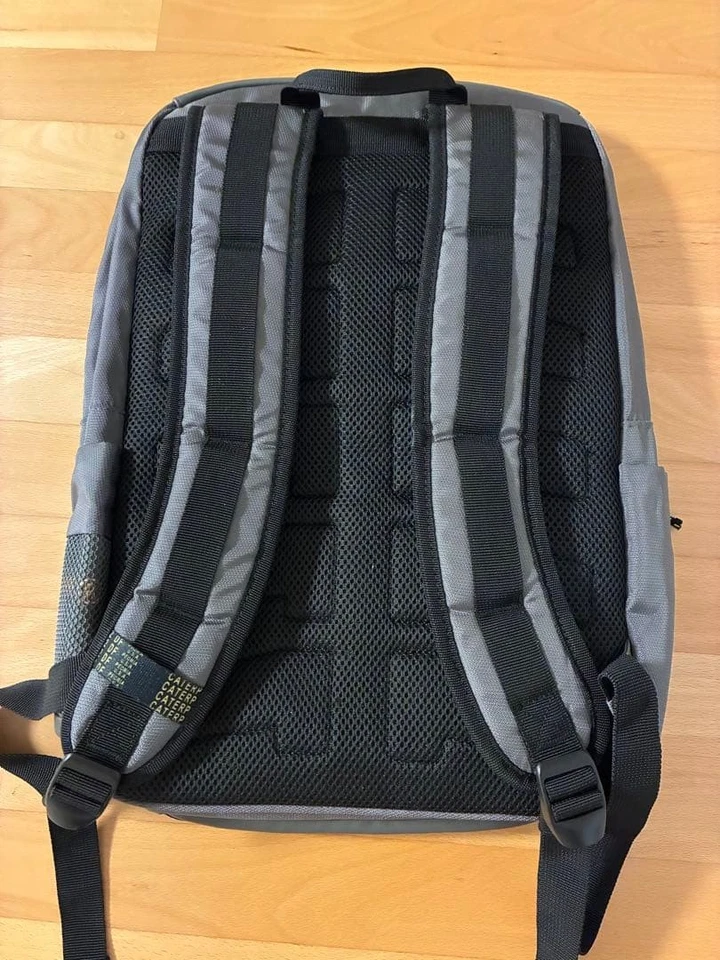 Bolso mochila CAT más solo una vez Foto 3 de 4