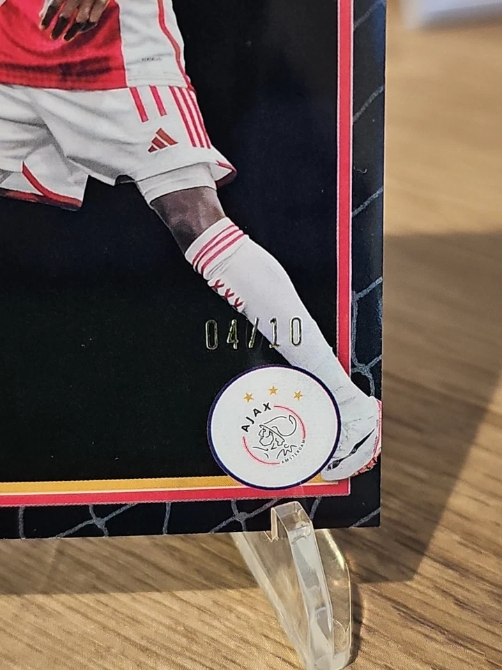 2023-24 Topps Merlin Chrome refrator preto Carlos Forbs #5/10 SSP Rookie Ajax - Imagem 2 de 4