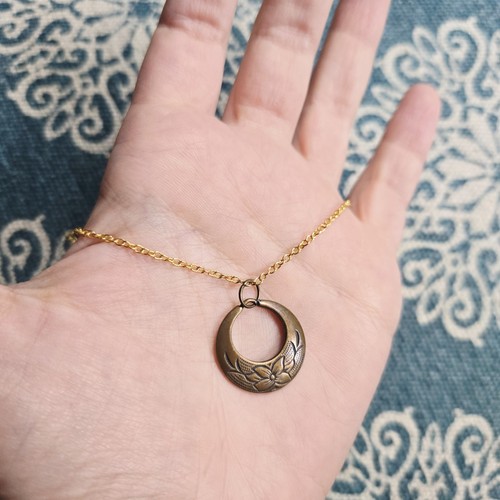 Vintage Dainty Bronze & Gold Floral Flower Necklace - Picture 7 of 8