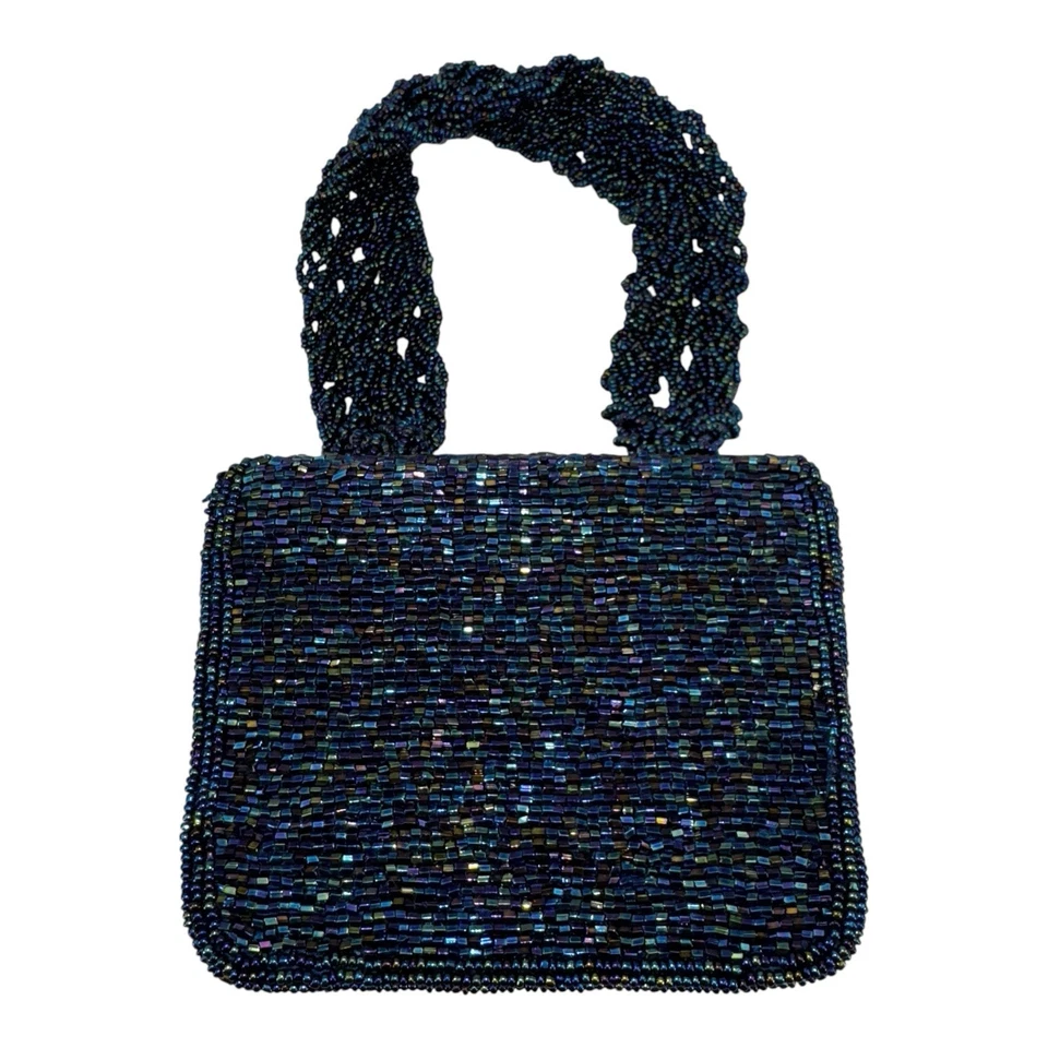 Mini bolso metálico brillante con cuentas azul oscuro Sasha con espejo Foto 4 de 4