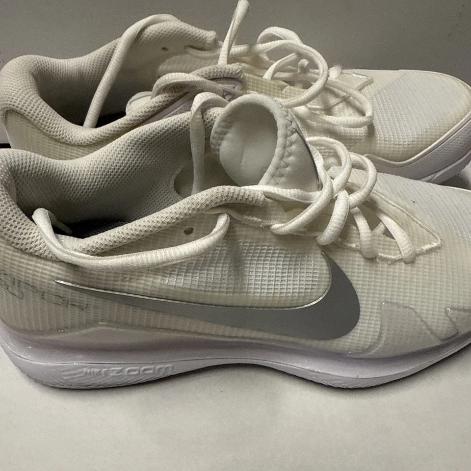 Nike Court Air Zoom Vapor Pro – Women’s Size 10 – White – Lightweight Tennis Sho - Image 2 of 4