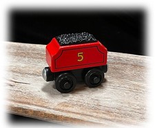 2012 Thomas Friends Red James 5 Wooden Railway Tender Only Y4070