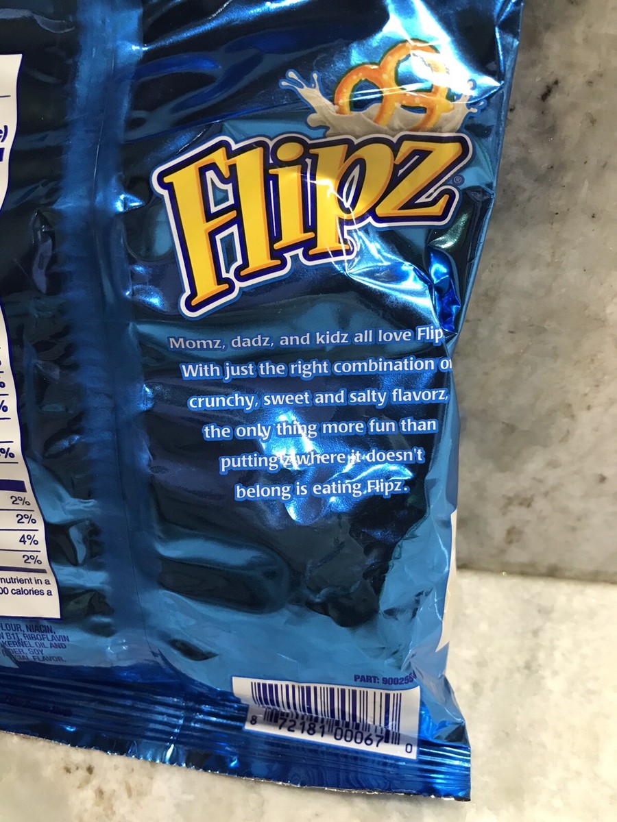 Flipz White Fudge Covered Pretzels:4.25oz/92g. ShipN24hours