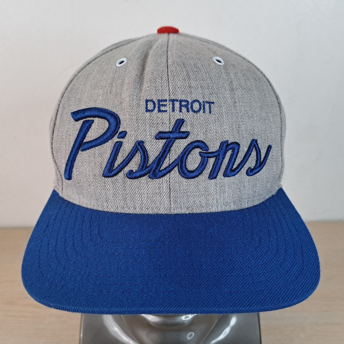 MITCHELL NESS DETROIT PISTONS ADJUSTABLE SNAPBACK BASEBALL HAT