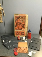 AWESOME VINTAGE 1962 ELDON HANDICAP ROAD RACE SET WITH ORIGINAL BOX TRACK & CARS
