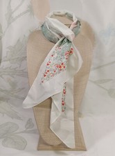 VTG St Michael Ivory Red Trees Woods Flower Field Angled Edge Long Italy Scarf