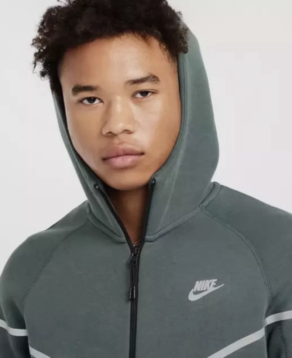 Men's Size M -Nike Tech Windrunner Reflective Fleece Full-Zip