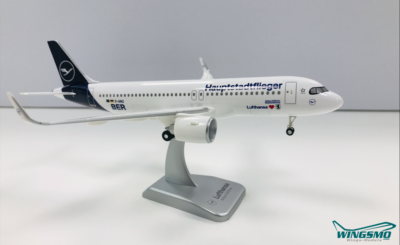 LIMOX 1/200 エアバスA320-200 airberlinETIHAD Amazon.com: Limox Wings Airbus A320-200 Lufthansa New Livery