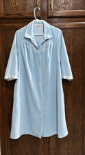 Vintage Vanity Fair Lounger House Coat Robe Light Blue Pockets Snaps Sz Med USA