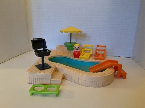 1986 Vintage Fisher Price Little People Swimming Pool - Toy set #2526