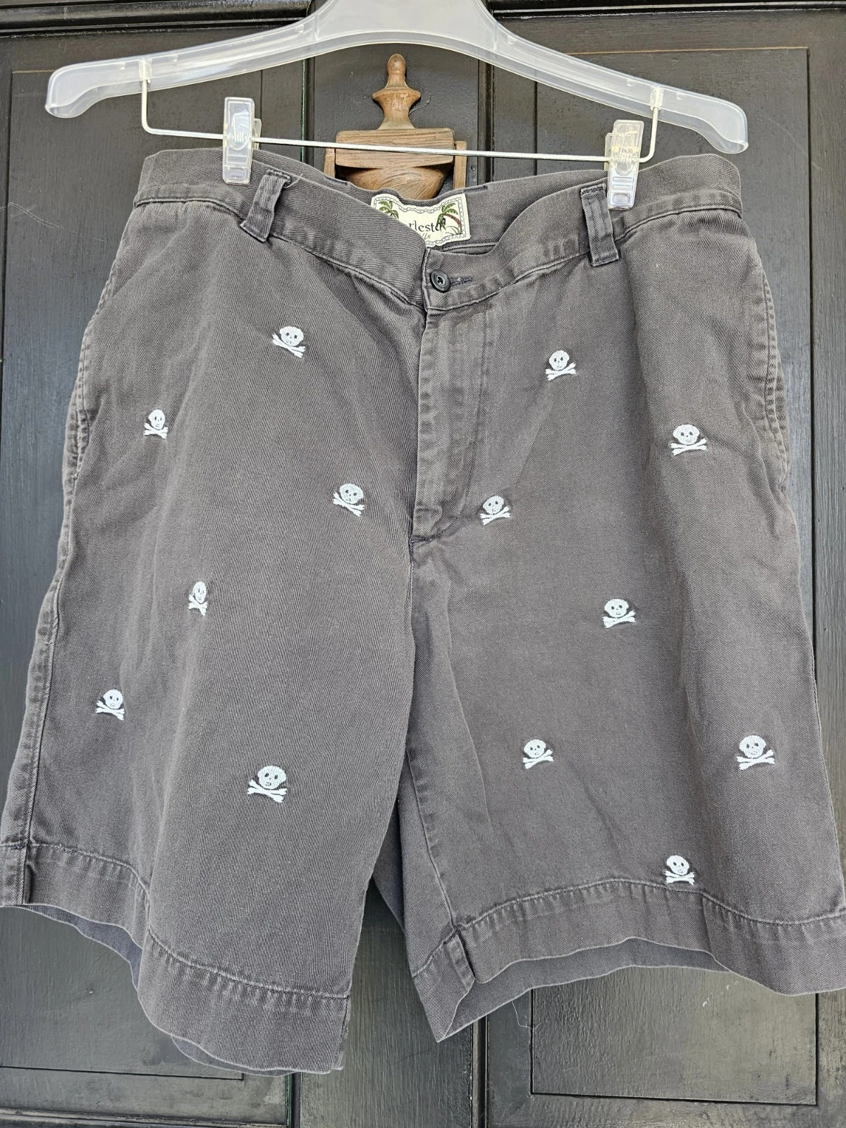 Charleston Twills Shorts Men's Sz 36 Grey Embroidered Skulls Uncommon Rock Indie