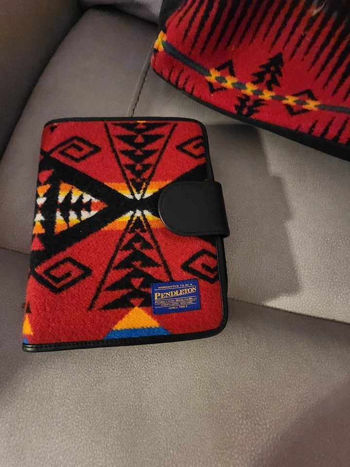 PENDLETON Bolso de Hombro Cartera Lana Cuero Borde Suroeste Estampado Azteca D6 Foto 2 de 4