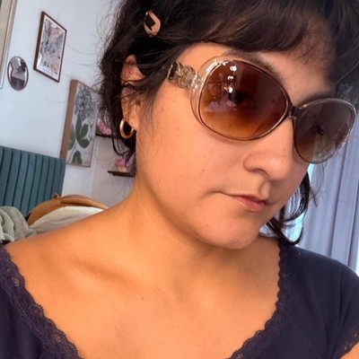 Oversized brown gradient sunglasses with silver chain-link side details boho y2k