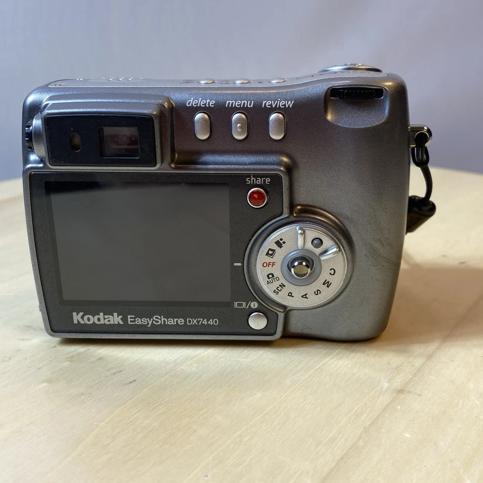 Kodak EasyShare DX7440 4.0MP Digital Camera Silver Tested - Image 2 of 4