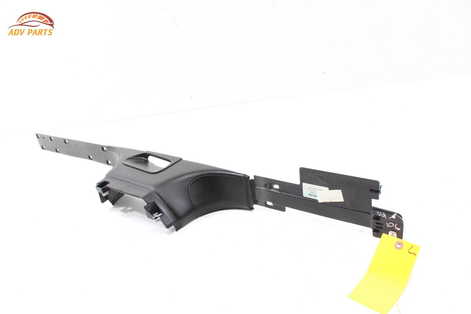 2017 - 2020 BENTLEY BENTAYGA LEFT SIDE B PILLAR LOWER TRIM COVER PANEL OEM