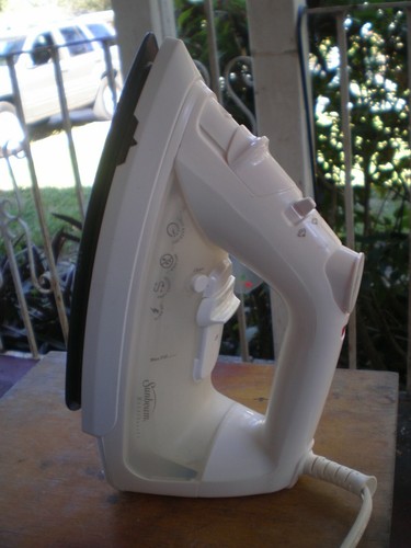sunbeam hospitality steam iron