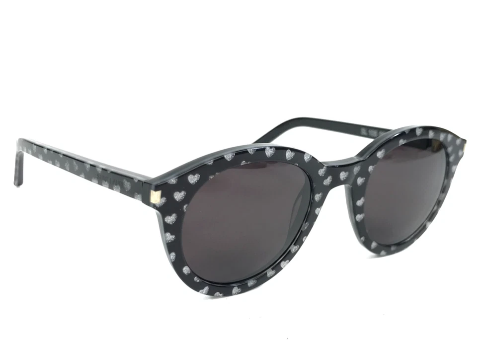 Gafas de sol Saint Laurent SL105 005 negras con marcos de corazones plateados con lentes grises Foto 2 de 4