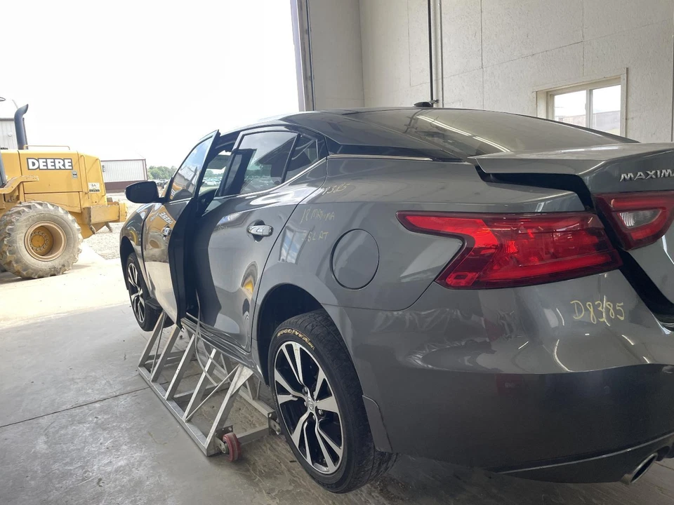 Conjunto de bomba y motor ABS usado se adapta a: Nissan Máxima 2018 montaje AT CVT platino Foto 2 de 4