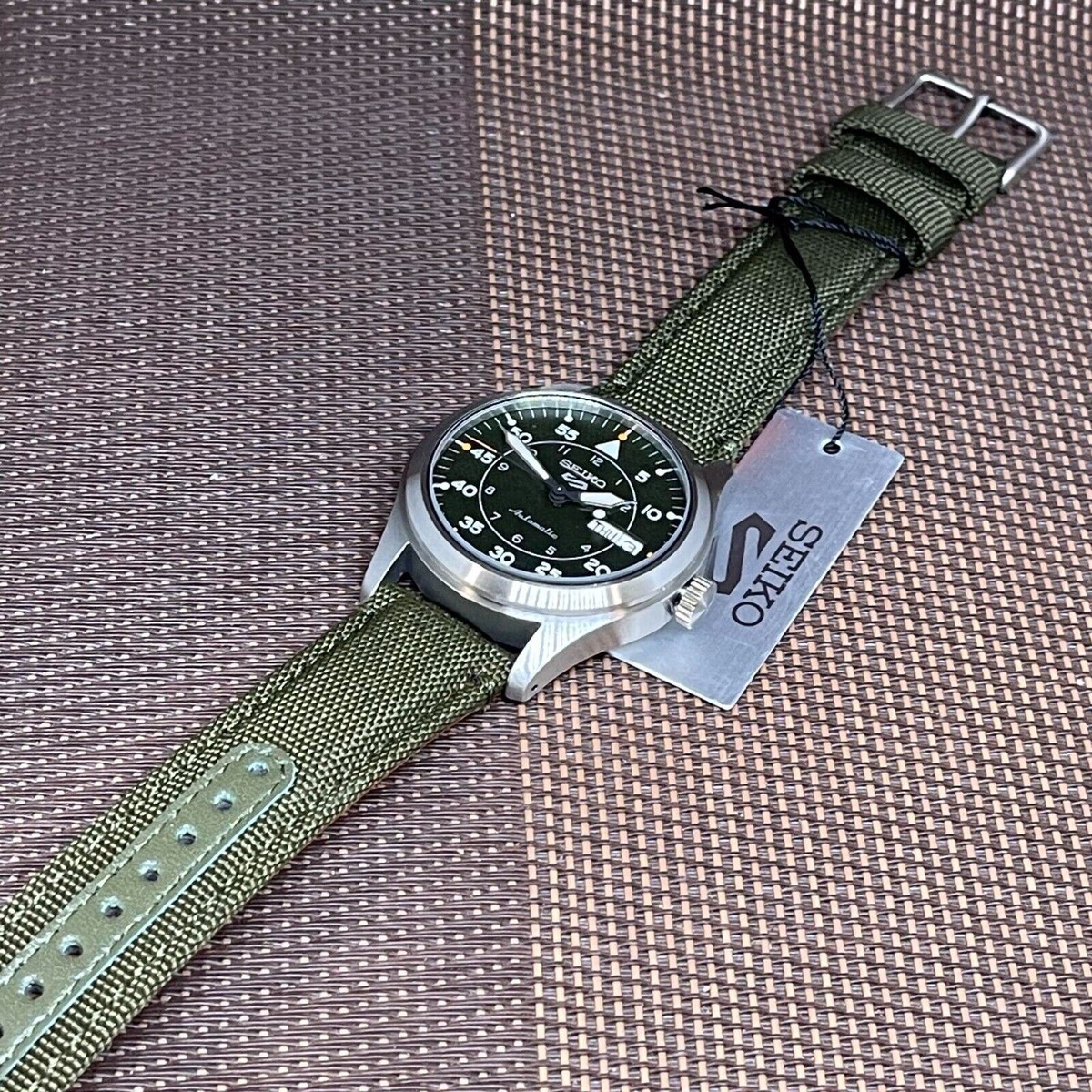 Reloj Seiko Caballero Autoatico SRPH89K1 Acero con Caratula Verde