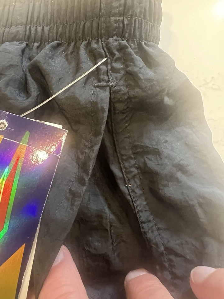 Pantalones Cortos De Colección Niños Deadstock Reebok Nylon Con Forro -Talla XL -Nuevos Con Etiquetas Foto 4 de 4
