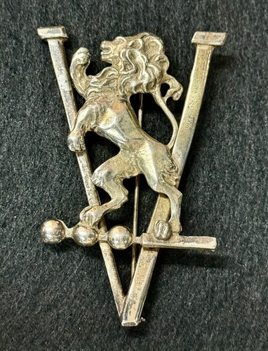 WWII 1941 CORO Belgian Lion V for Victory Brooch Pin Patriotic